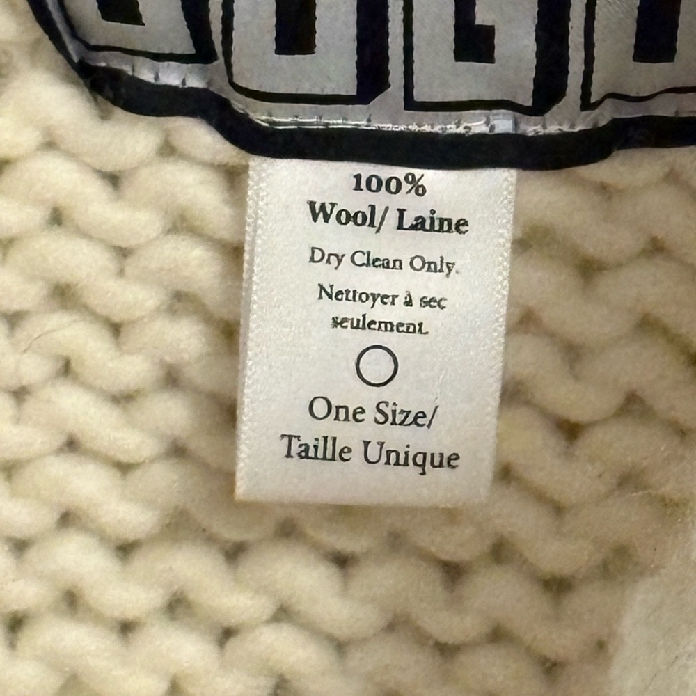 GOGO Cream Knit Vest with Black Accents - Picture 3 of 8